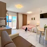 Апартаменты Vibrant In Centre Бибионе