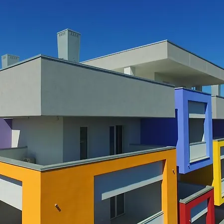 Vibrant In Centre Апартаменты Бибионе