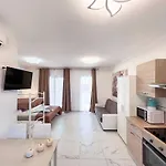 Apartment Vibrant In Centre *