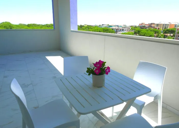 Vibrant In Centre Apartment *